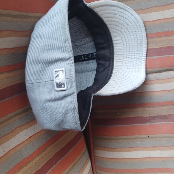 Hat - Picture 2 of 3